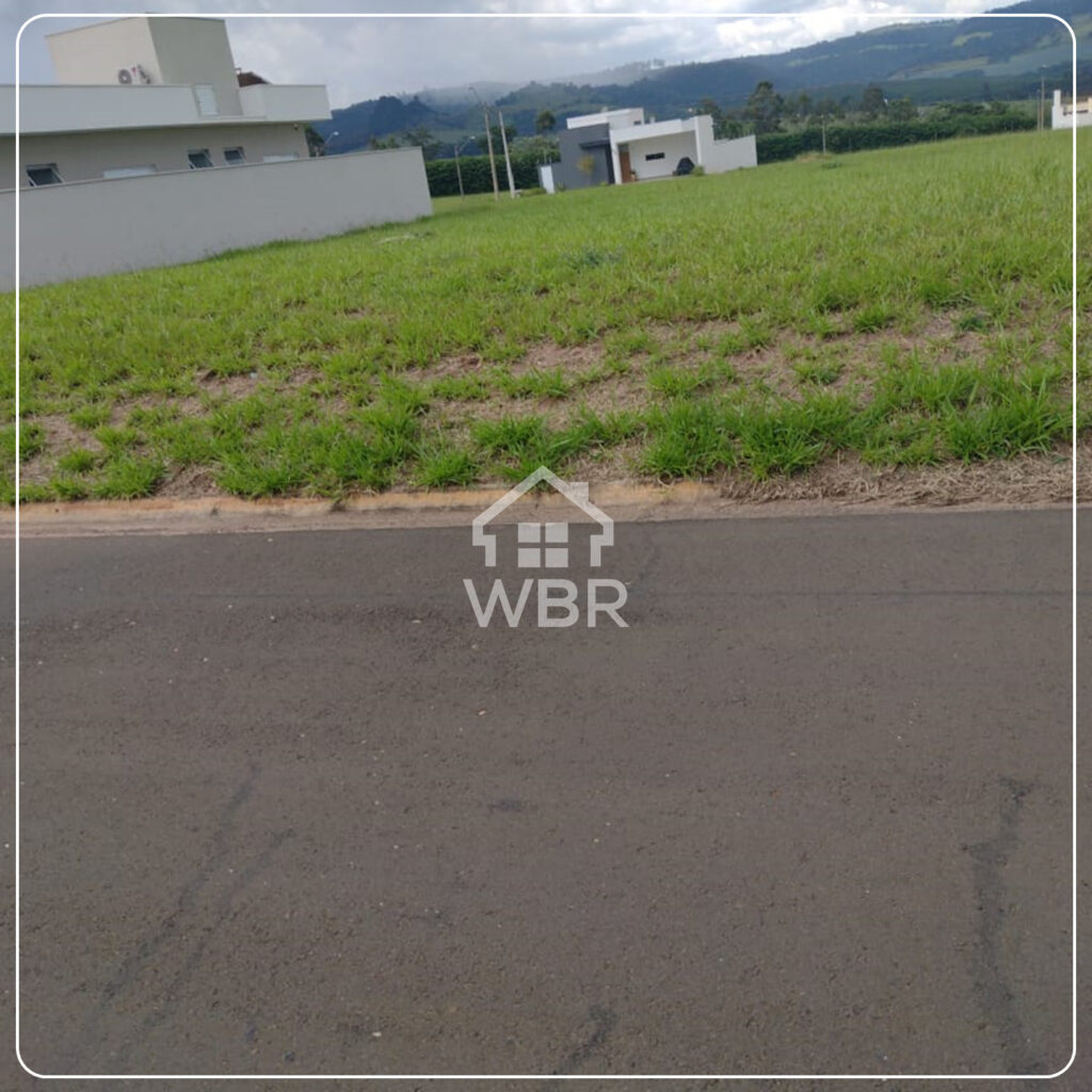 Terreno com 420m2 em condomínio fechado de alto padrão em Analândia interior de São Paulo